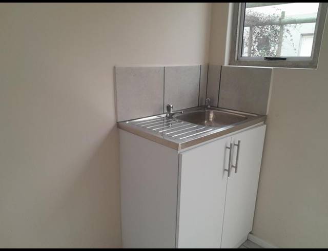 2 BEDROOM PROPERTY TO RENT IN HEIDERAND